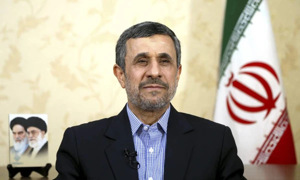 Ex-presidente do Irã Mahmoud Ahmadinejad faz 69 anos por Reprodução