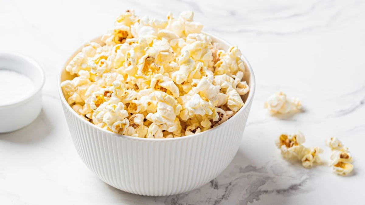 Pipoca de cinema em casa: o truque não é a manteiga, nem o sal por Shutterstock