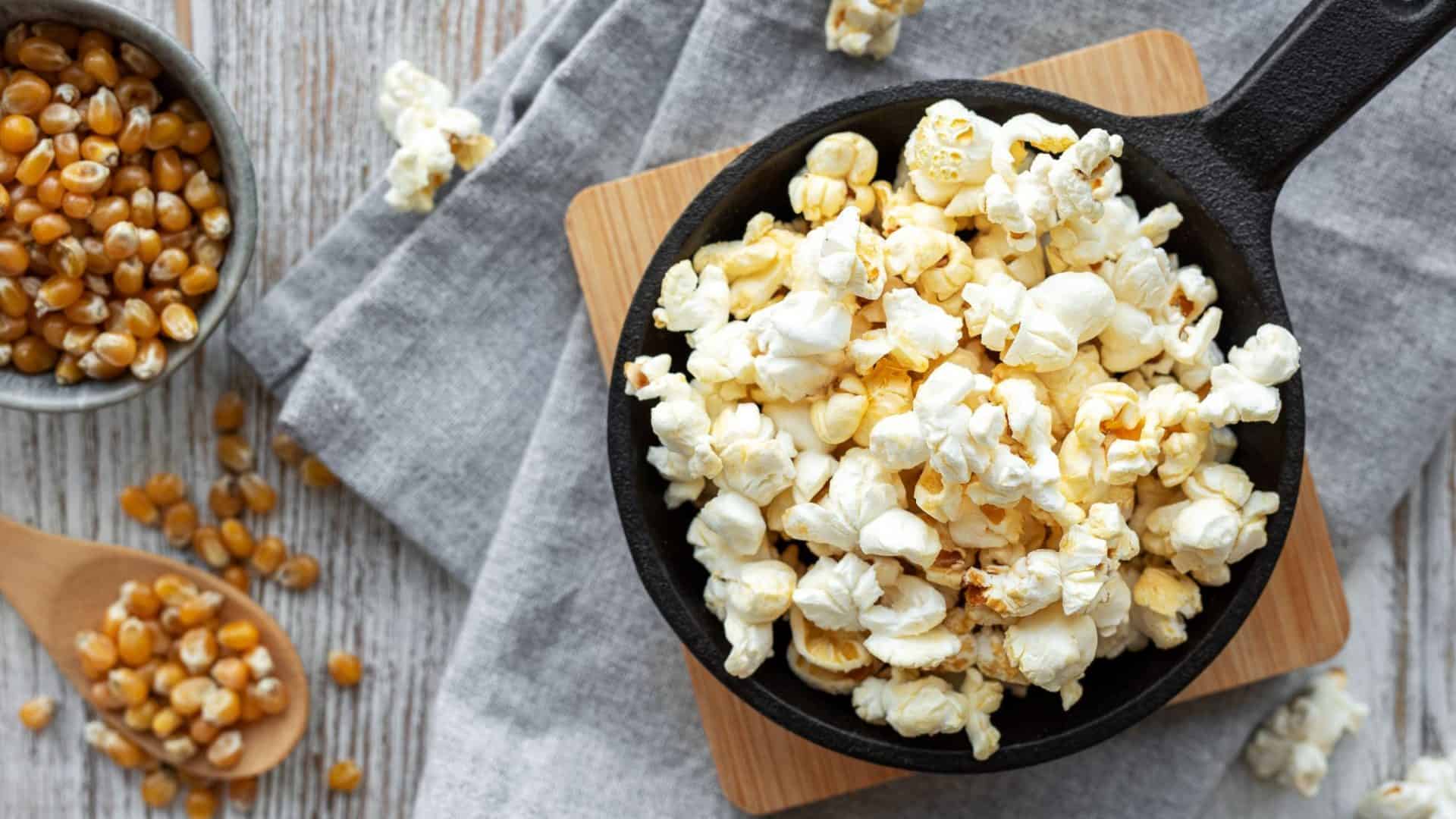 Pipoca de cinema em casa: o truque não é a manteiga, nem o sal por Shutterstock