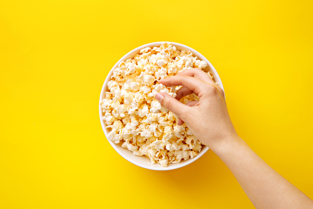 Pipoca de cinema em casa: o truque não é a manteiga, nem o sal por Shutterstock