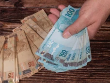 Imagem - 14° salário para aposentados do INSS: governo toma decisão final sobre novo pagamento
