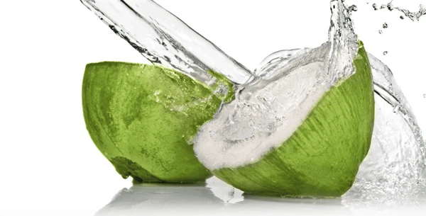 Água de coco por Reprodução