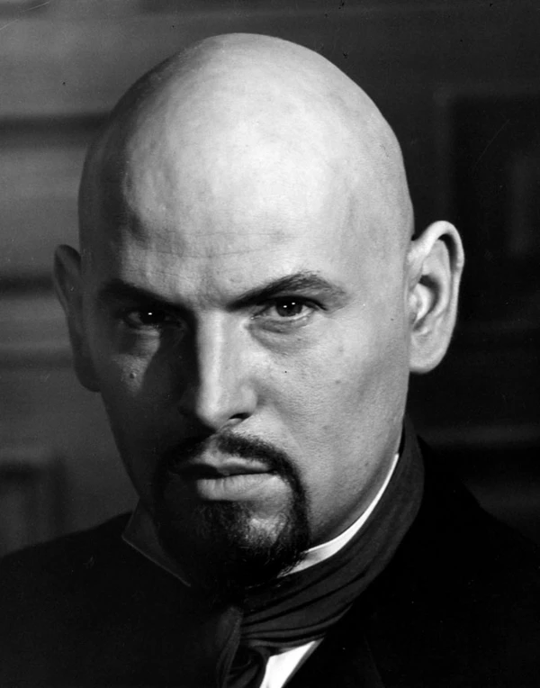 Anton LaVey foi o fundador da Igreja de Satã e autor de A Bíblia Satânica; morreu de insuficiência cardíaca em San Francisco, EUA por Divulgação