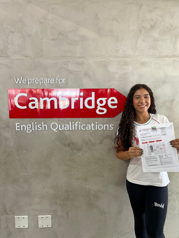 Estudante certificada pela Cambridge University por Divulgação