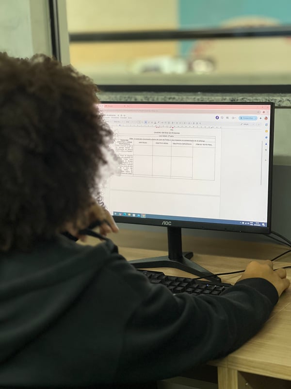 Estudante participando da mentoria da Orientação Científica por divulgação