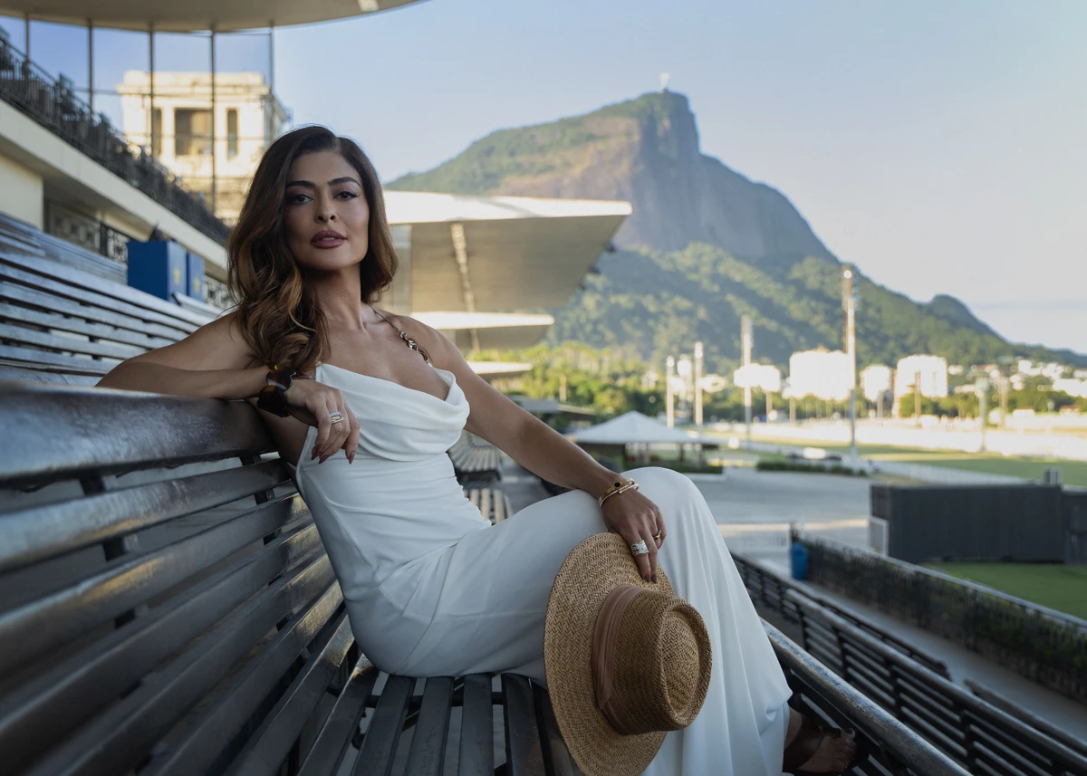 Juliana Paes é Leila, definida por ela como uma mulher misteriosa e estrategista  por Marcos Serra Lima/Netflix