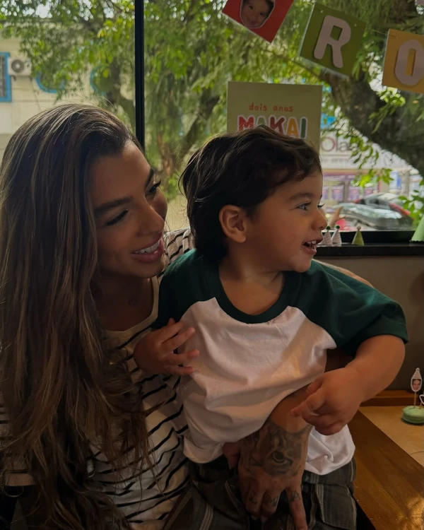 Petra Mattar e Makai por Reprodução/Instagram