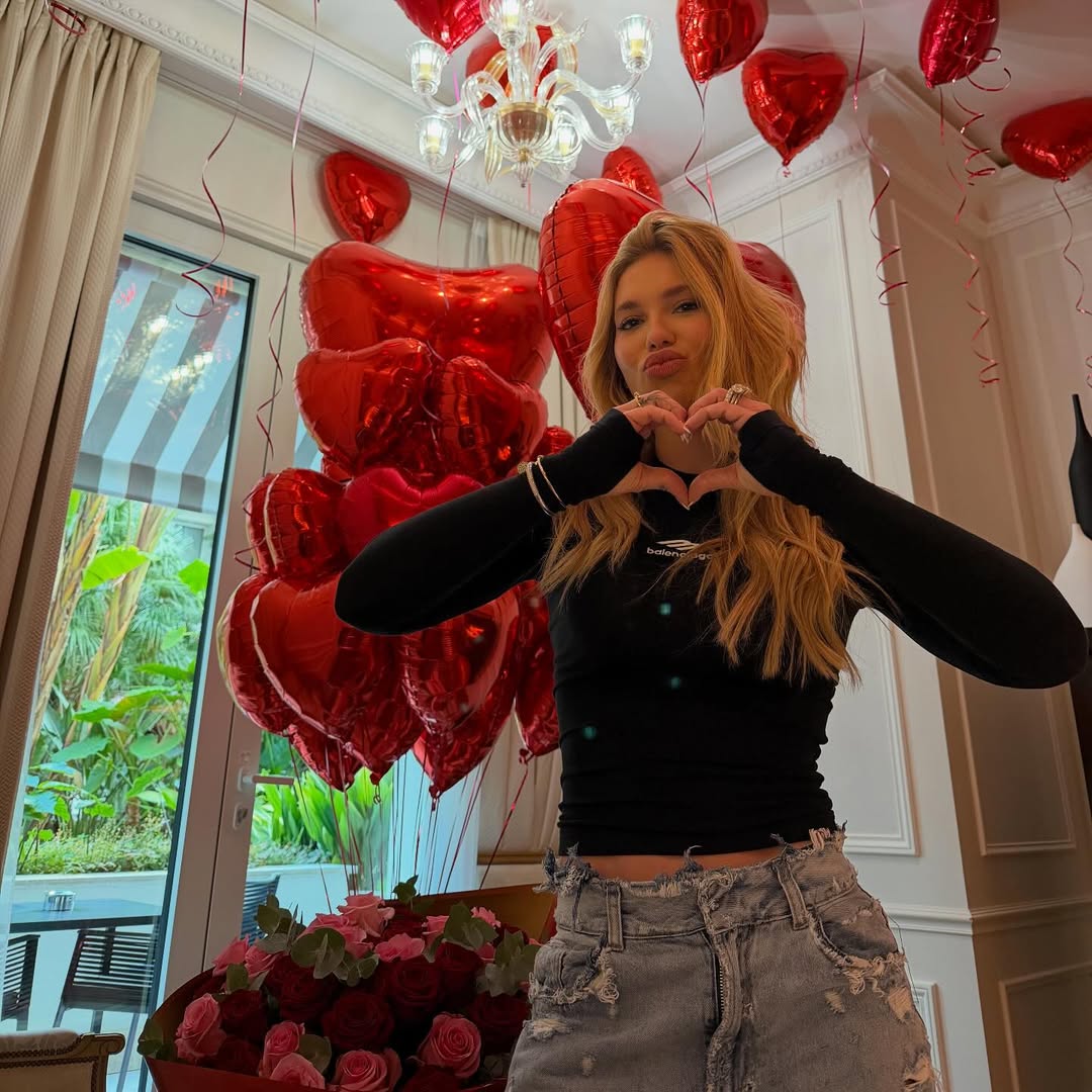 Virginia e Vini Jr. assumem namoro com foto romântica em Madri por Reprodução