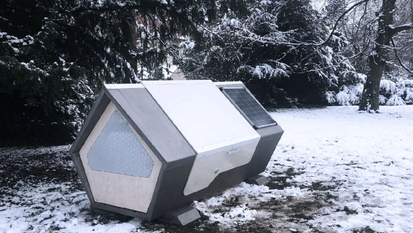  De acordo com os autores do projeto, os painéis solares garantem consumo mínimo de energia durante o dia