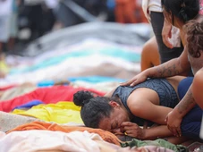 Imagem - 'Já vi muito coisa difícil, mas nada se compara a isso', diz médica que ajudou a tirar corpos da mata