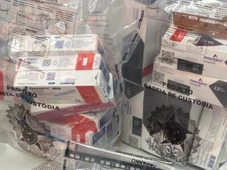 Imagem - Adolescente faz reféns em farmácia e rouba mais de R$ 44 mil em canetas emagrecedoras