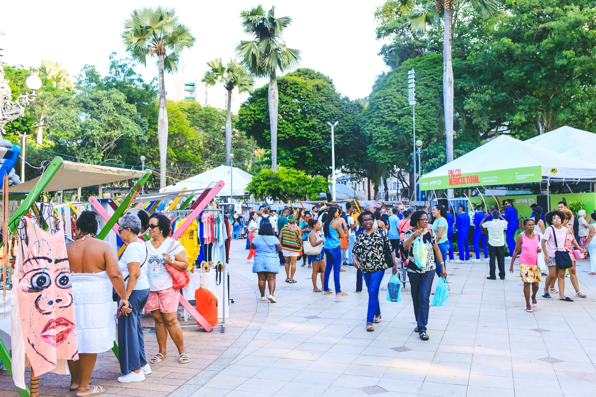 Feira da Sé por Lucas Leawry