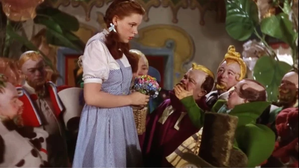 Anões de “O Mágico de Oz” protagonizaram escândalos que marcaram os bastidores do clássico