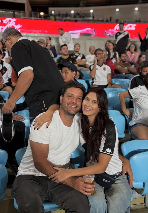 Beatriz Bonemer e Caio Freitas por Reprodução / Instagram