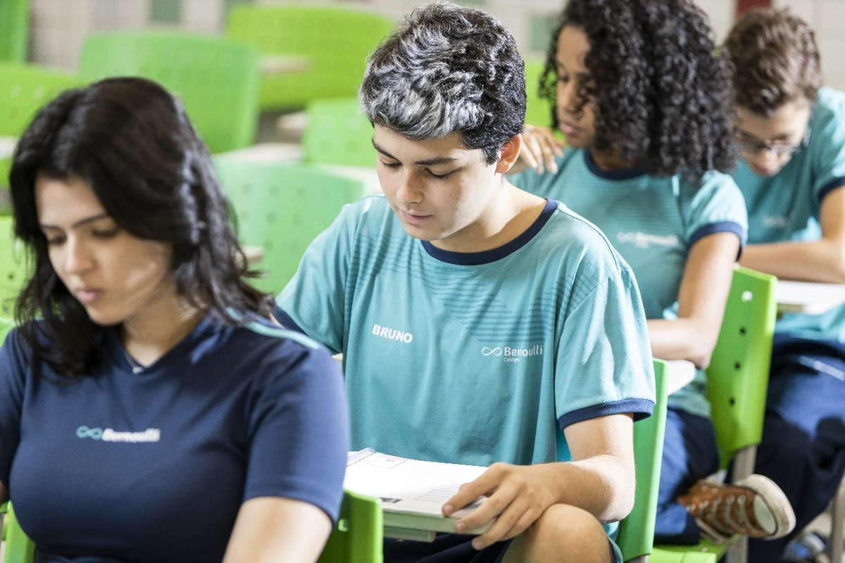 Bernoulli Educação por Divulgação Bernoulli Educação