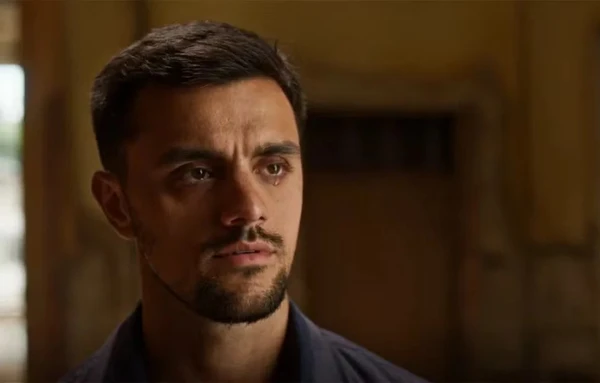 Danilo (Felipe Simas) em 