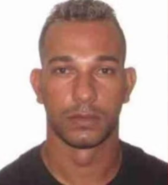 Fábio Francisco Santana Sales por Reprodução