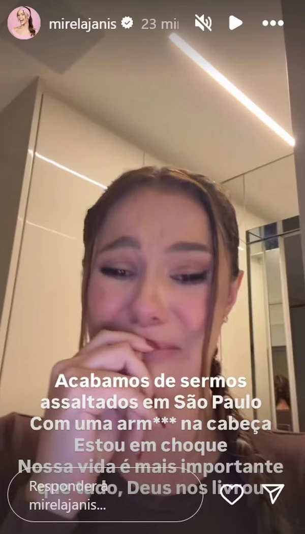 Mirela Janis e Yugnir foram assaltados em São Paulo por Reprodução