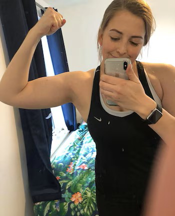 Natalie Kunicki por Reprodução