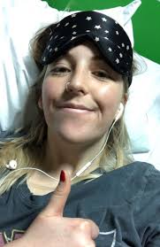 Natalie Kunicki por Reprodução