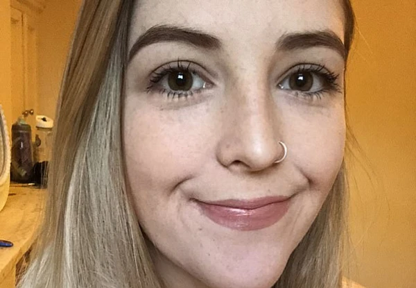 Natalie Kunicki por Reprodução