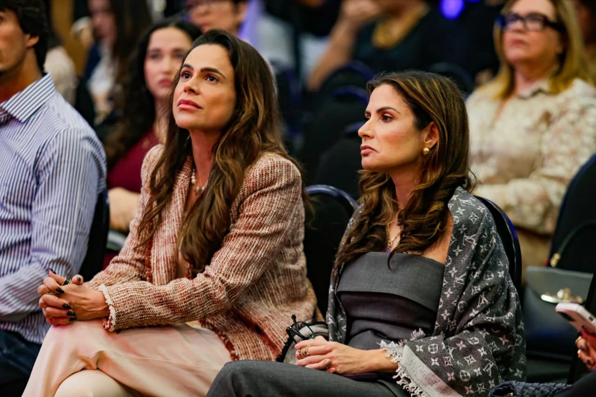 Roberta Carneiro, do IBGC, e Renata Correia, diretora do Jornal CORREIO por Arisson Marinho/CORREIO