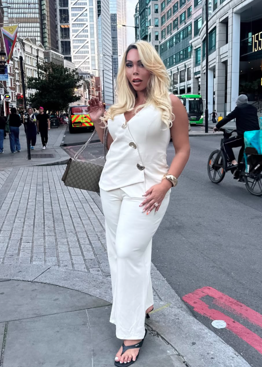 Suellen Carey por Reprodução | Instagram