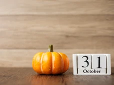 Imagem - Hoje, 31 de outubro, é feriado? Veja o que aconteceu nessa data