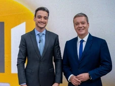 Imagem - Kovalick se despede do Hora 1 e entrega o bastão a Tiago Scheuer em momento emocionante na Globo