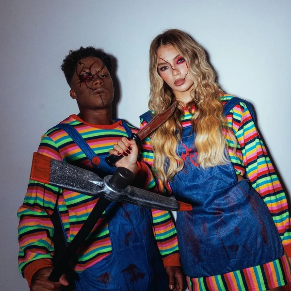 Gabriely Miranda e Endrick fantasiados para o Halloween de Virginia e Vini Jr. por Reprodução/Instagram