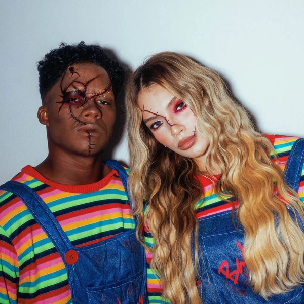 Gabriely Miranda e Endrick fantasiados para o Halloween de Virginia e Vini Jr. por Reprodução/Instagram