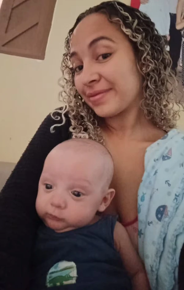 Jovem descobriu que foi mãe apenas 5 dias após o parto por Reprodução