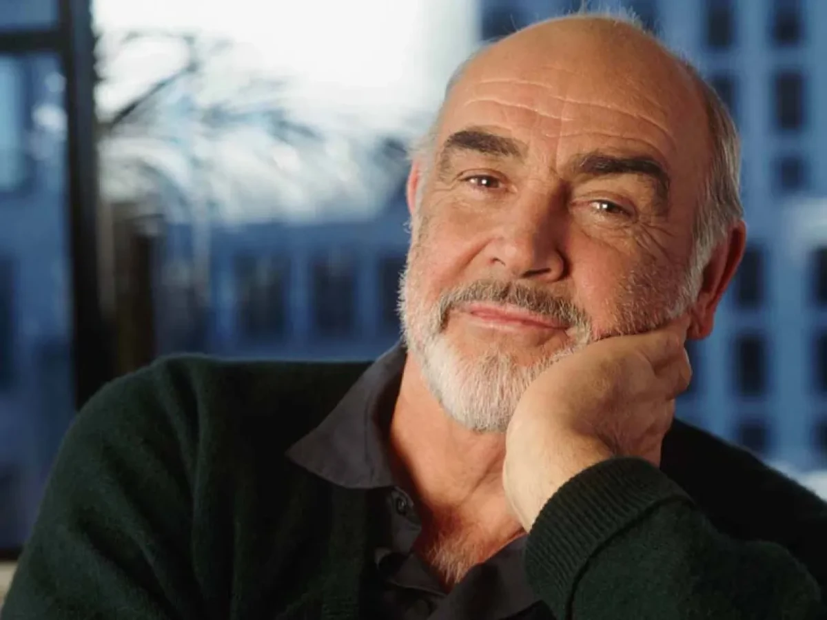 O ator Sean Connery, famoso por interpretar James Bond, morreu em 2020, aos 90 anos, de pneumonia por Reprodução