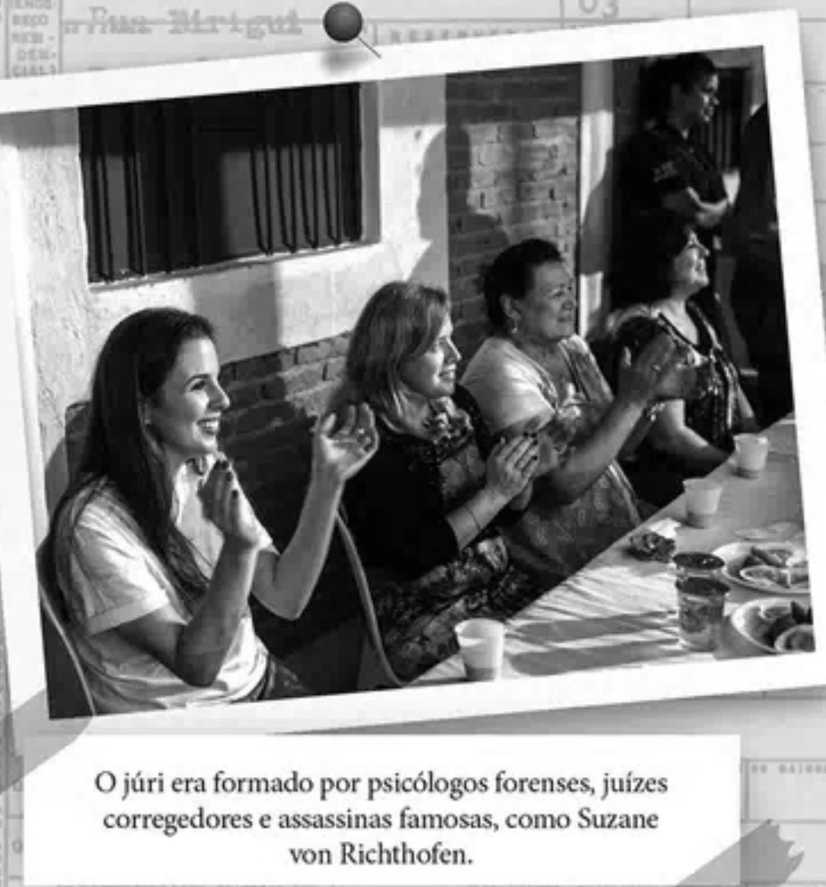 Suzane von Richthofen entre jurados por Reprodução/Tremembé