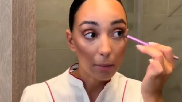 Victoria trabalha na Emirates