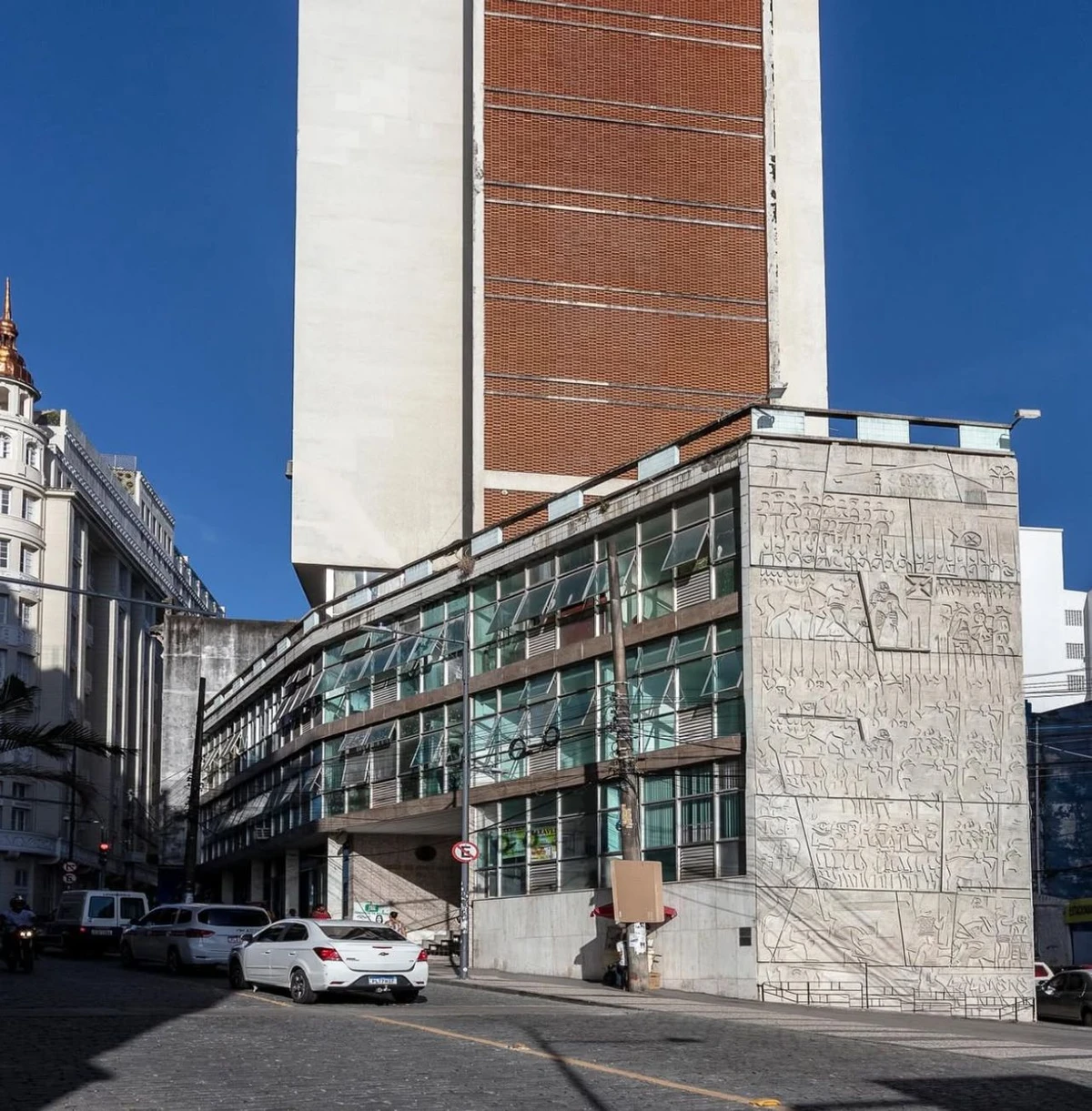 Exposições simultâneas