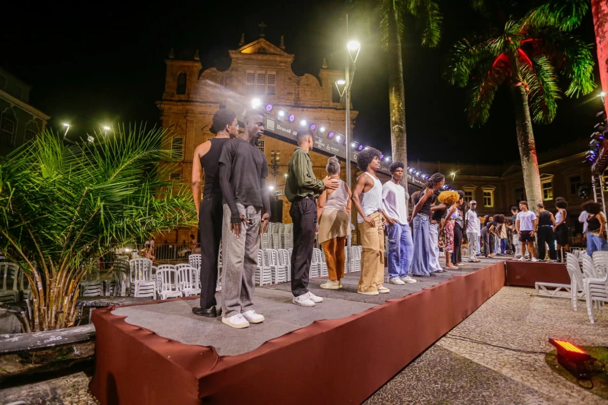 Ensaio geral de modelos e artistas do Afro Fashion Day 2025 por Arisson Marinho/CORREIO