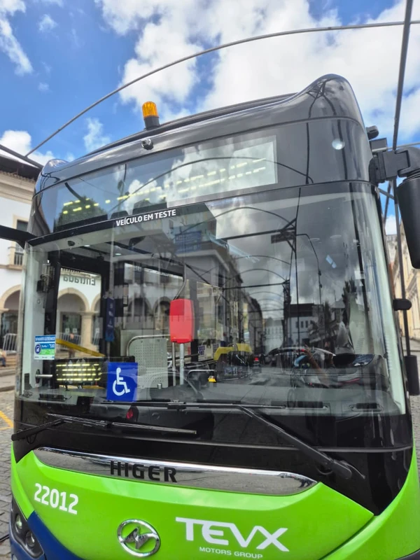 Inauguração da linha experimental utilizando ônibus 100% elétrico, ligando a Praça da Sé ao Largo do Campo Grande por Moysés Suzart
