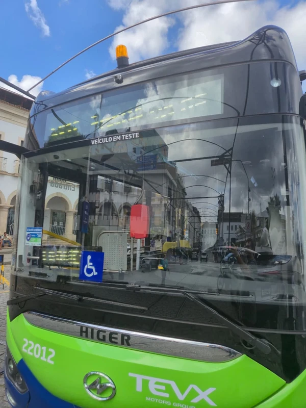 Inauguração da linha experimental utilizando ônibus 100% elétrico, ligando a Praça da Sé ao Largo do Campo Grande por Moysés Suzart