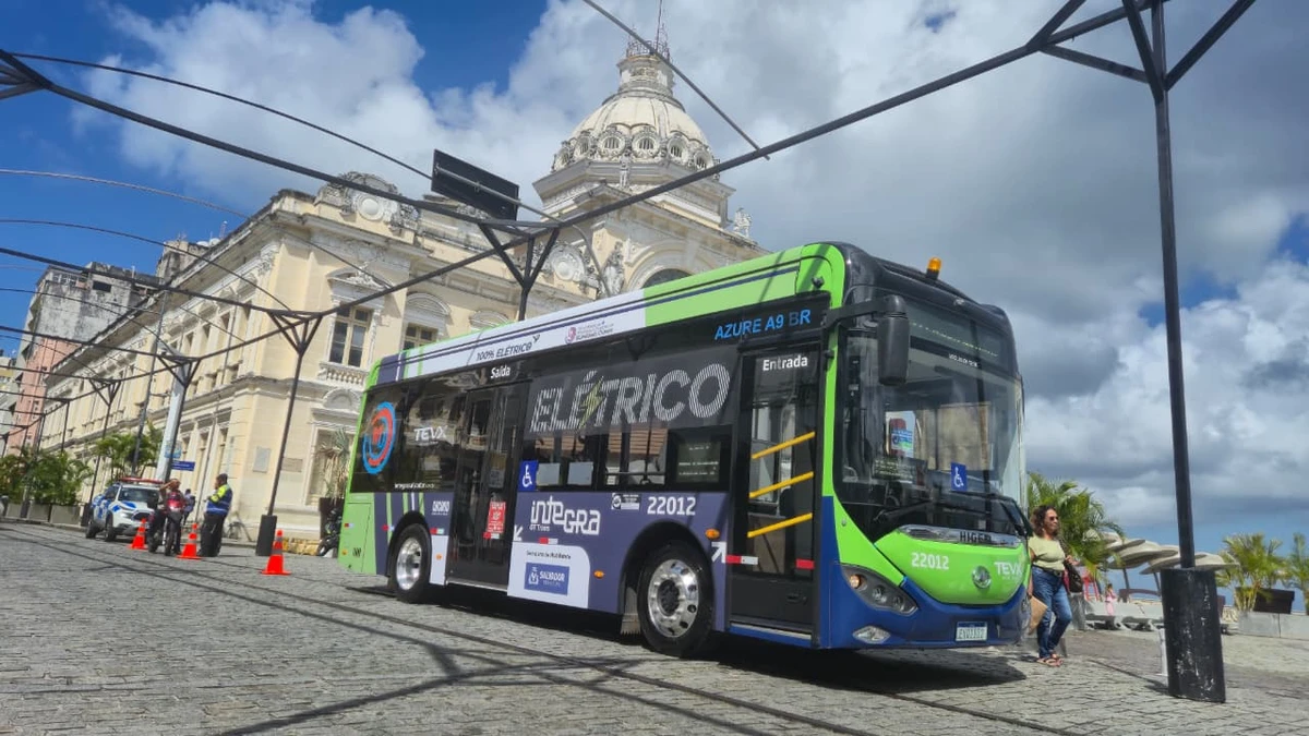 Inauguração da linha experimental utilizando ônibus 100% elétrico, ligando a Praça da Sé ao Largo do Campo Grande por Moysés Suzart