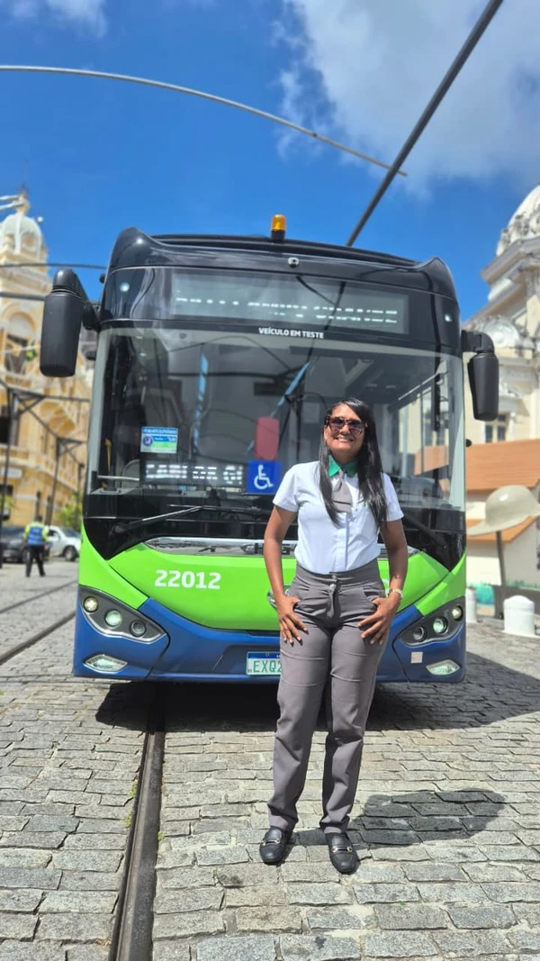 linha experimental utilizando ônibus 100% elétrico, ligando a Praça da Sé ao Largo do Campo Grande