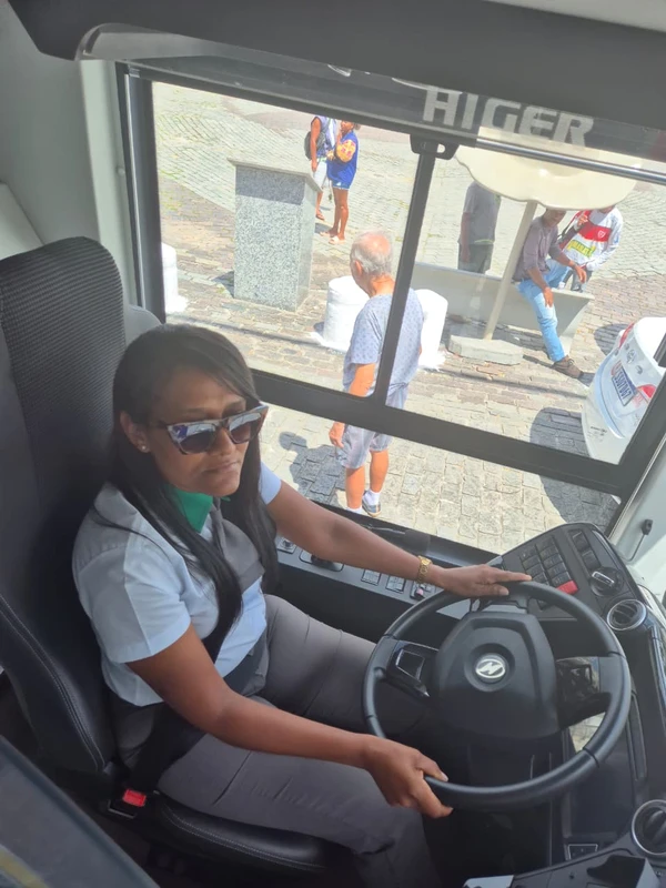 Inauguração da linha experimental utilizando ônibus 100% elétrico, ligando a Praça da Sé ao Largo do Campo Grande por Moysés Suzart