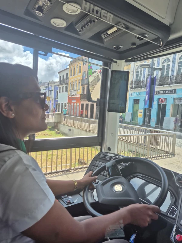 Inauguração da linha experimental utilizando ônibus 100% elétrico, ligando a Praça da Sé ao Largo do Campo Grande por Moysés Suzart