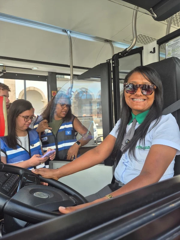 Inauguração da linha experimental utilizando ônibus 100% elétrico, ligando a Praça da Sé ao Largo do Campo Grande por Moysés Suzart