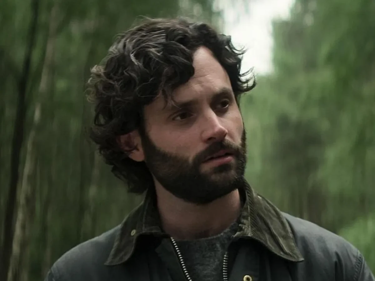 Nascido em 1986, Penn Badgley é ator norte-americano, conhecido por papéis marcantes em Gossip Girl e You por Divulgação