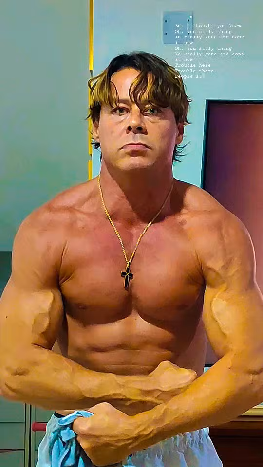 Theo Becker atualmente se dedica ao fisiculturismo por Reprodução