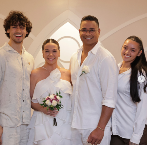 Xanddy e Carla Pérez renovaram votos em Las Vegas por Reprodução