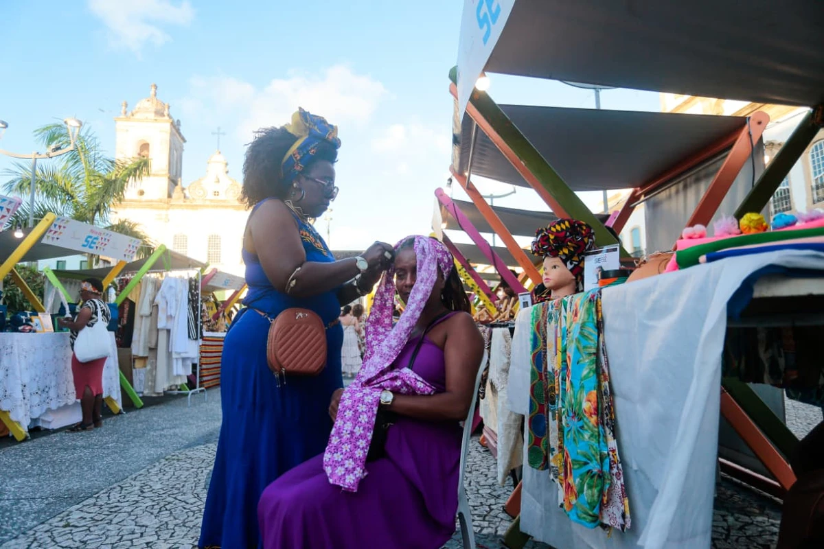 Bastidores do Afro Fashion Day e Feira da Sé por Arisson Marinho/CORREIO