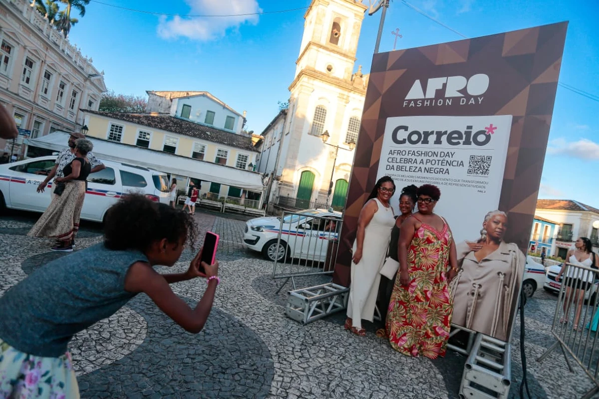 Bastidores do Afro Fashion Day e Feira da Sé por Arisson Marinho/CORREIO
