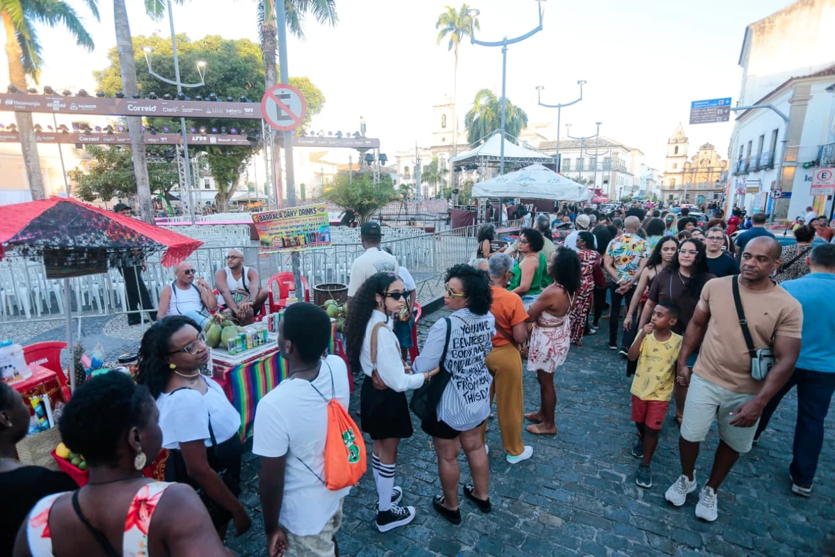 Bastidores do Afro Fashion Day e Feira da Sé por Arisson Marinho/CORREIO